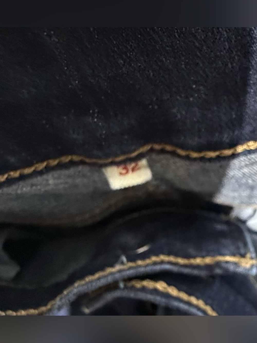 Levi's Dark Blue Ankle Jeans with Gold Stitching